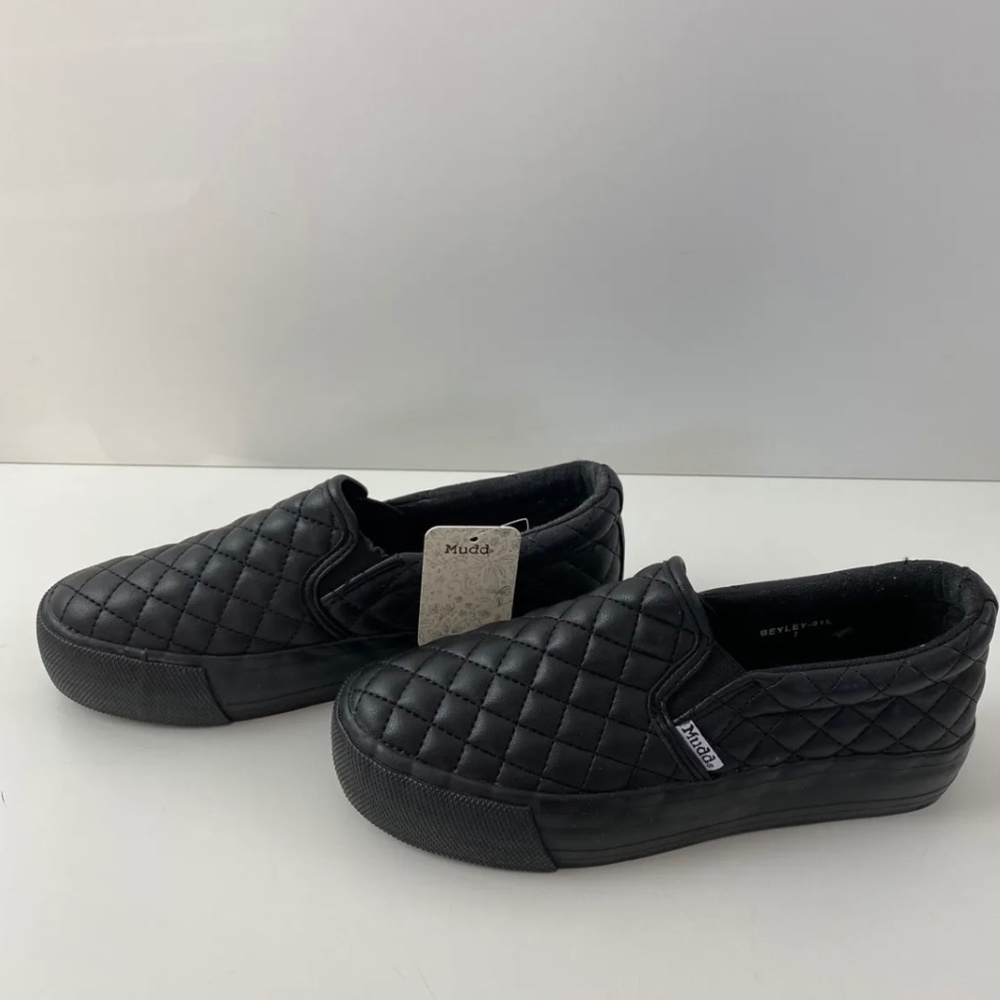 Miss Beyley Black Quilted Low-Top Slip Ons- Fit Size 6 though marked US Womens 7